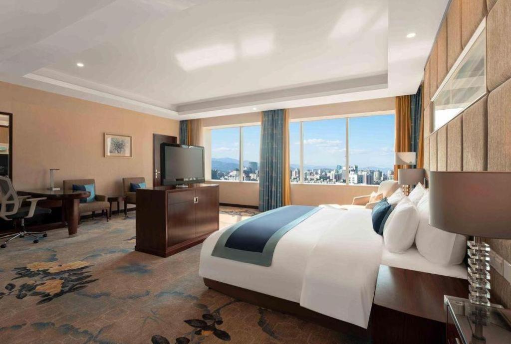 Hubei Poly Hotel Ухань Екстер'єр фото